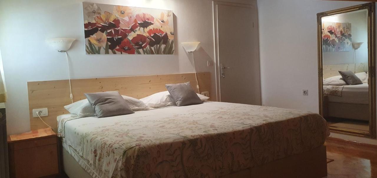 Aneli Rooms & Apartament Rovinj Eksteriør billede